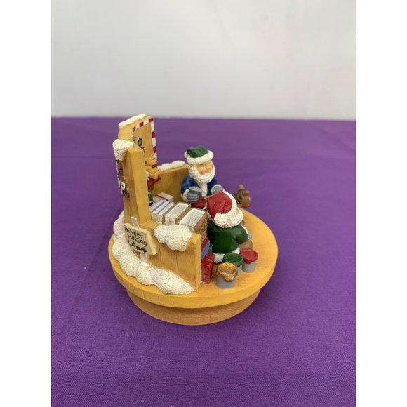 Our American Gift Candle Topper Santa‘s Workshop Topper number 4050 2001 - Picture 6 of 10